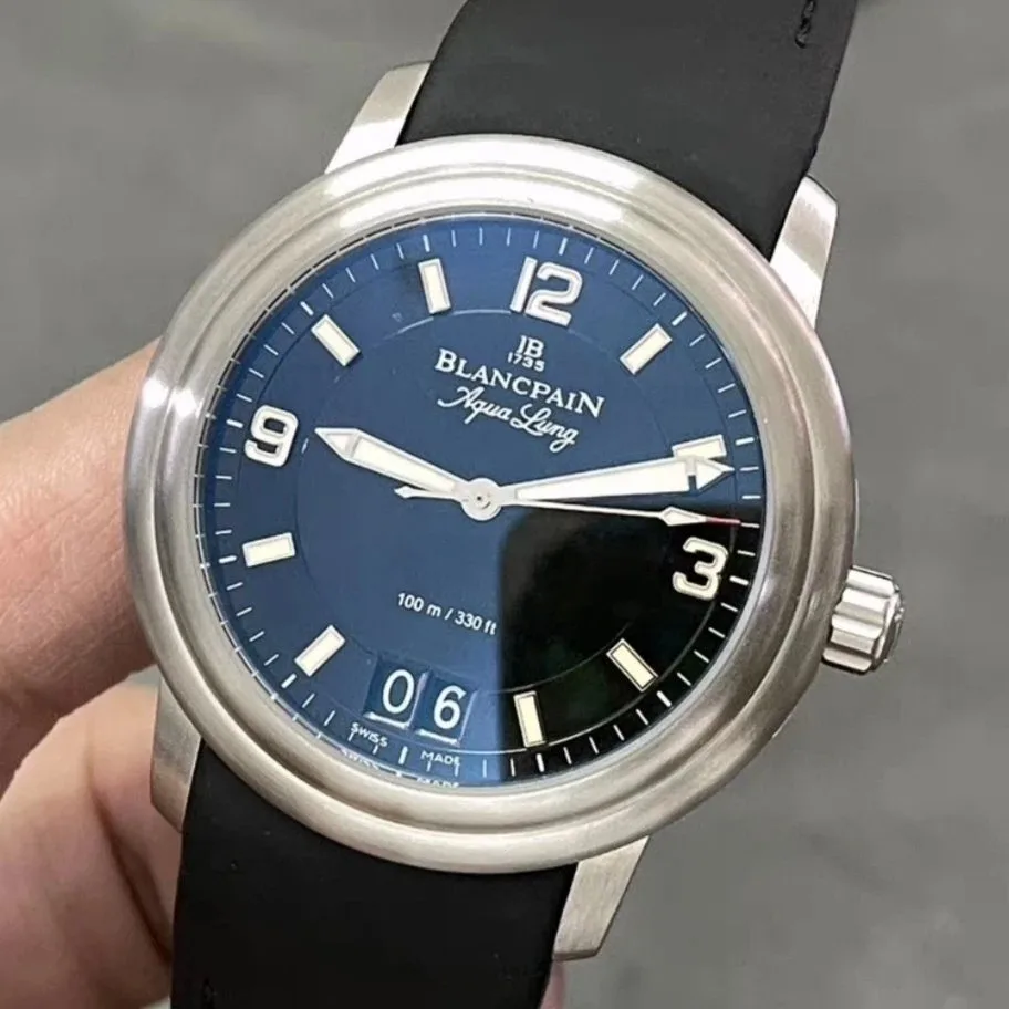 Blancpain Leader Series 6950 Big Date 42mm Replica